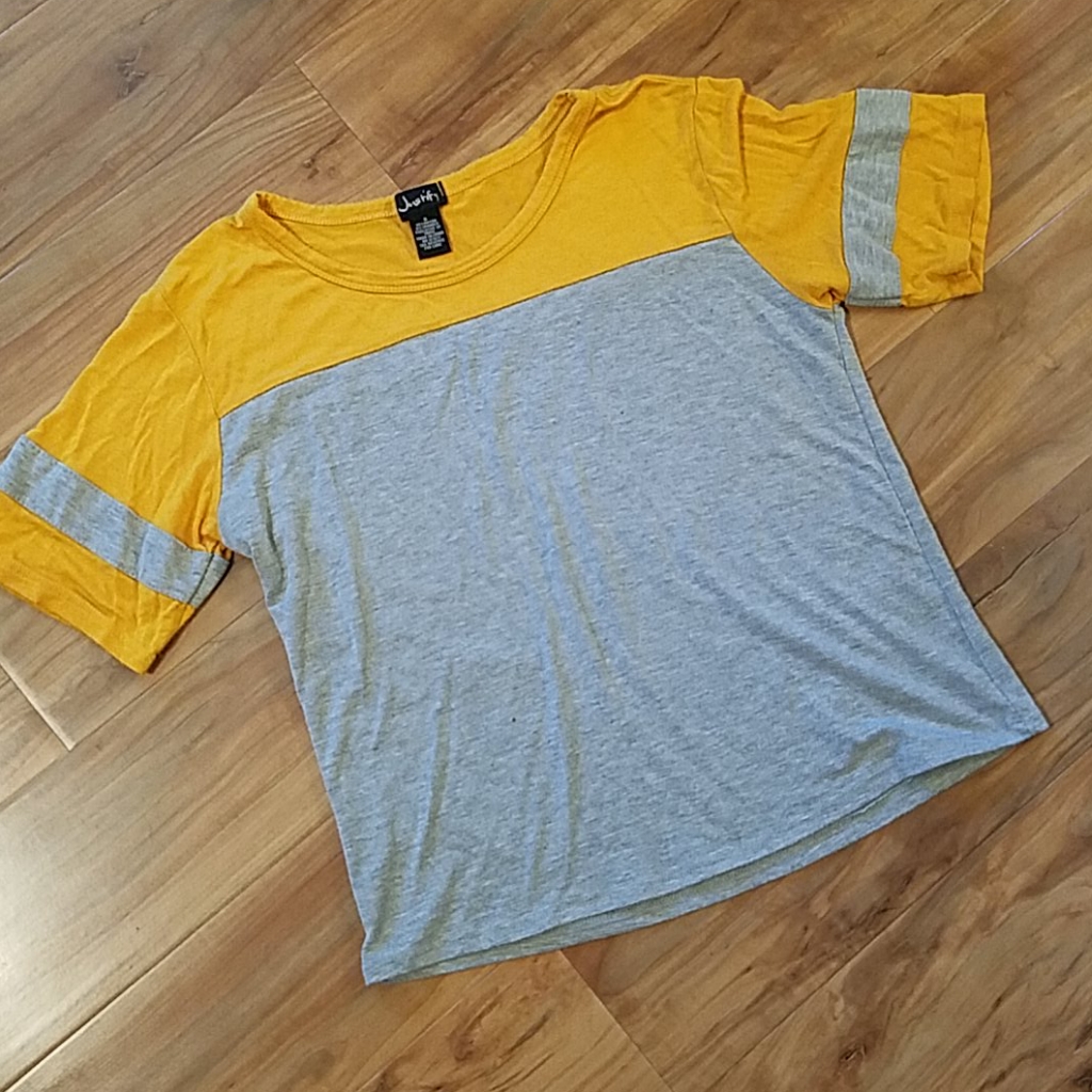 Justify Tee